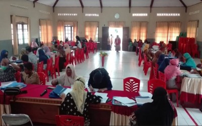 Terapkan Protokol Kesehatan, MTsN 1 Boalemo Bagikan Raport Siswa